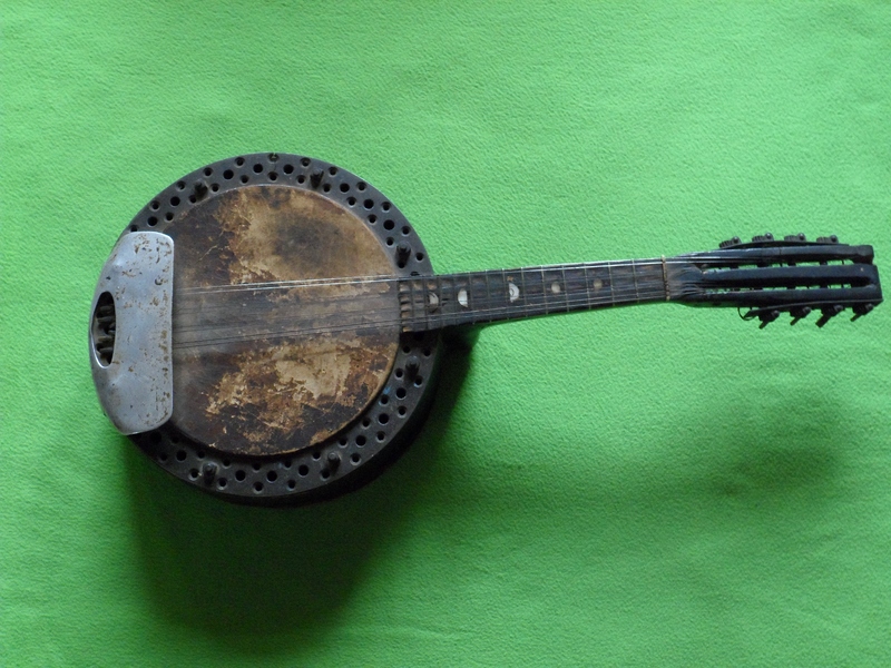 Longarato Vittorio_Banjo mandolin.jpg