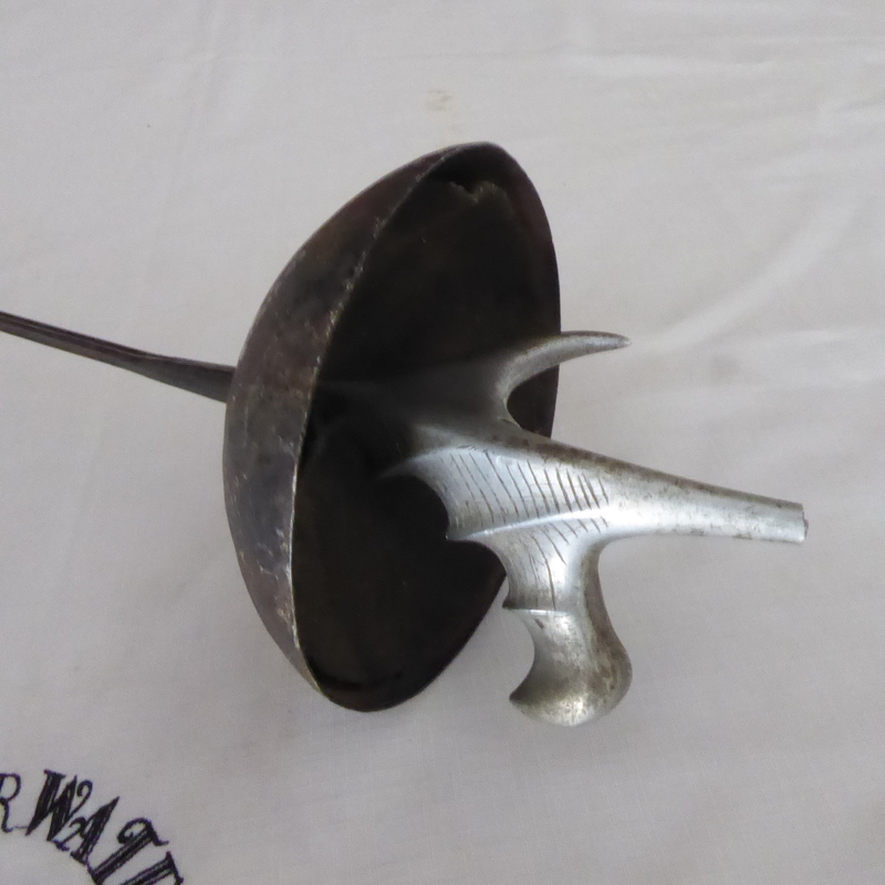 Triccoli Enzo_Epee_Pistol_Grip_Zonderwater Museum_1.JPG