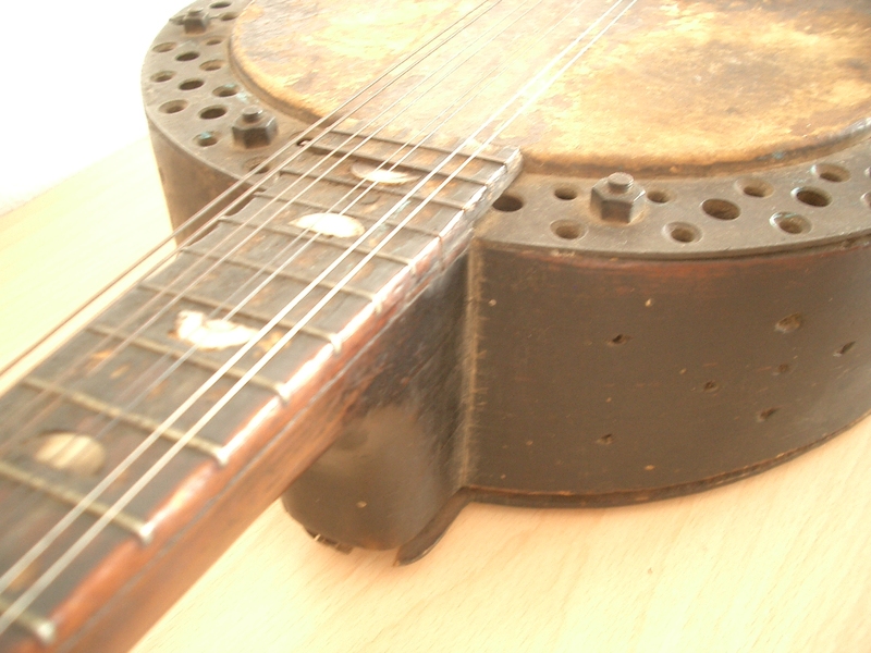 banjo mandolino_costruito in prigionia da Longarato Vittorio_2.JPG