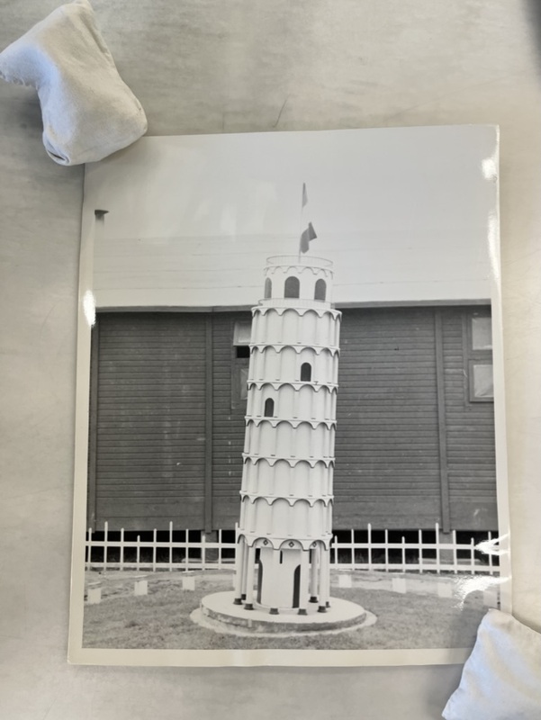 Lathrop California_model of the Leaning Tower of Pisa.jpeg